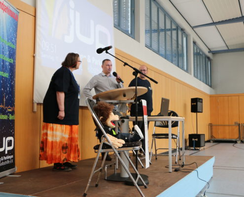 Keep Moving | Taiji-Therapie - Parkinson Symposium in Berlin · Eröffnung mit Jung und Parkinson und Mirko Lorenz