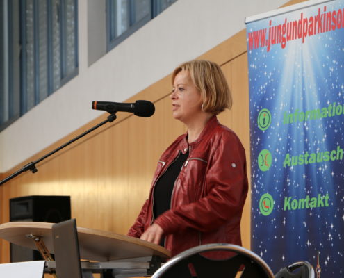 Keep Moving | Taiji-Therapie - Parkinson Symposium in Berlin · Dr.Gesine Lötzsch als Schirmherrin
